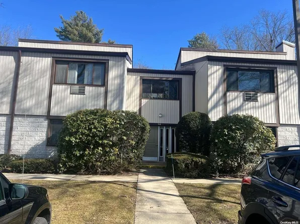 91 Richmond Blvd 3B, Ronkonkoma, NY 11779