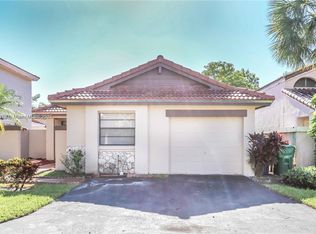 6324 NW 179th Ter, Hialeah, FL 33015