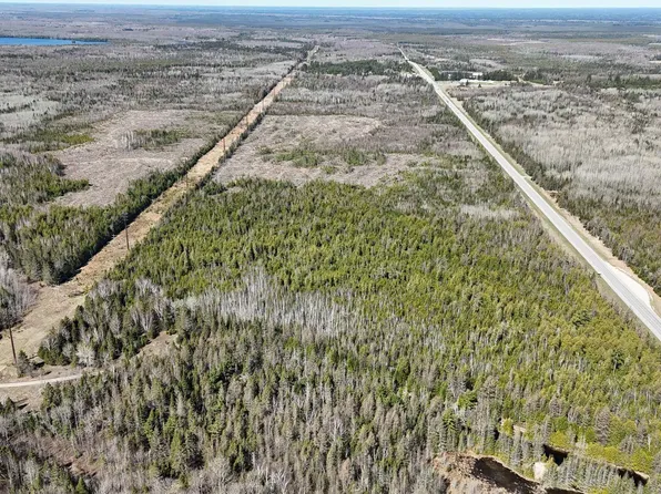 Us Highway 2, Gulliver, MI 49840