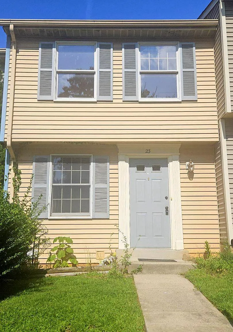 2 bed, 2.0 bath, 930 sqft, $2,150 — Photo 1