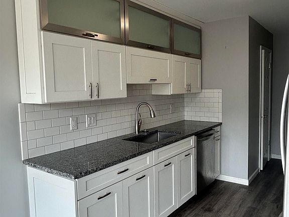 3rd image of 38860 Country Cir