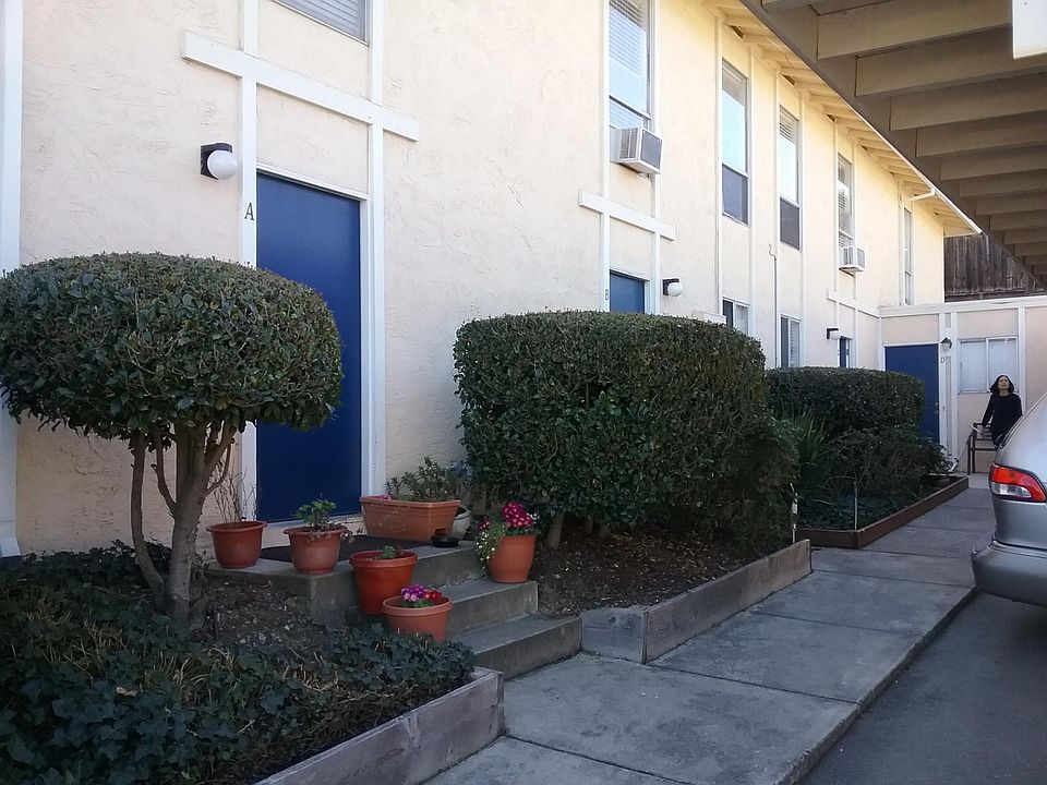 Entry area, covered parking outside your front door