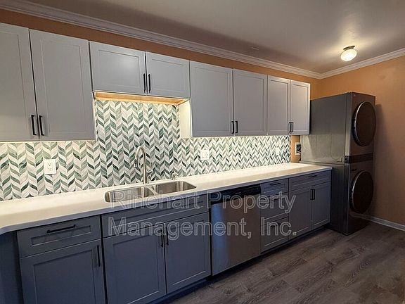 3rd image of 285 S Herlong Ave APT E