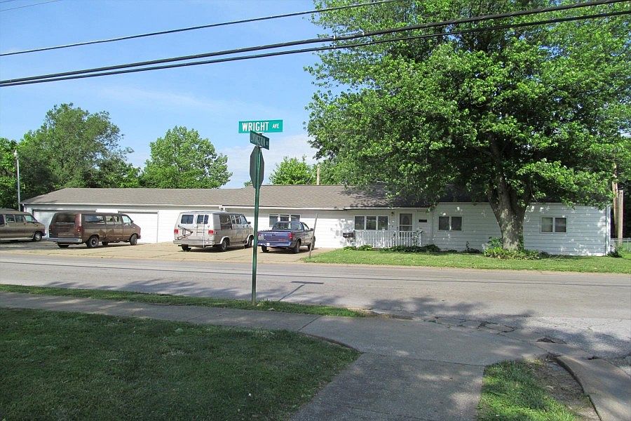 1st image of 3875 Wright Ave