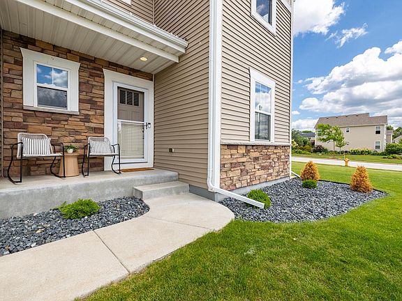 2nd image of 1298 Juniper LANE