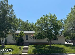 871 Bretton Dr, Casper, WY 82609