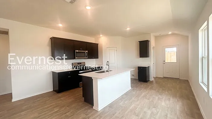 222 Arnold Loop — Photo 2