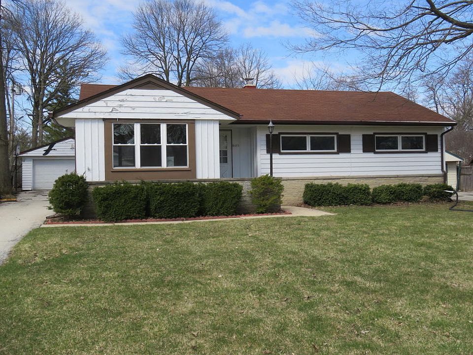 1st image of 8455 N 51st St