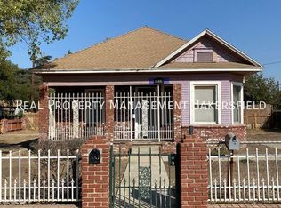 930 6th St, Bakersfield, CA 93304