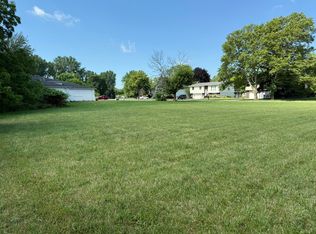6033 Taft Pl, Merrillville, IN