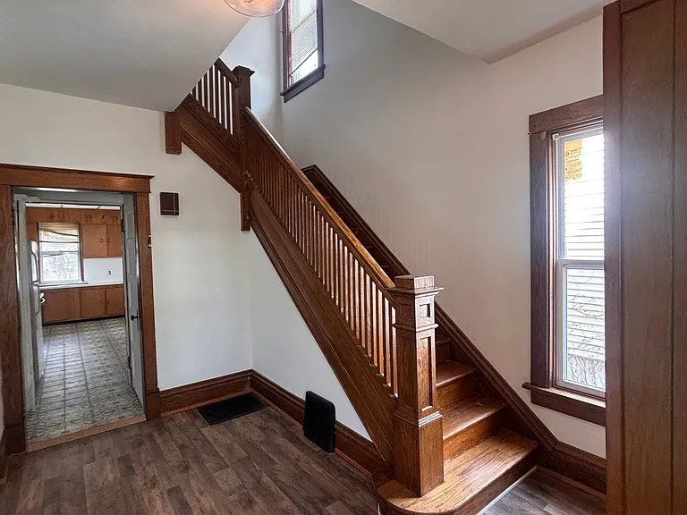 1816 W Bradley Ave — Photo 8