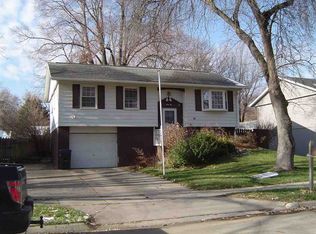 45 Regal Ln, Iowa City, IA 52240