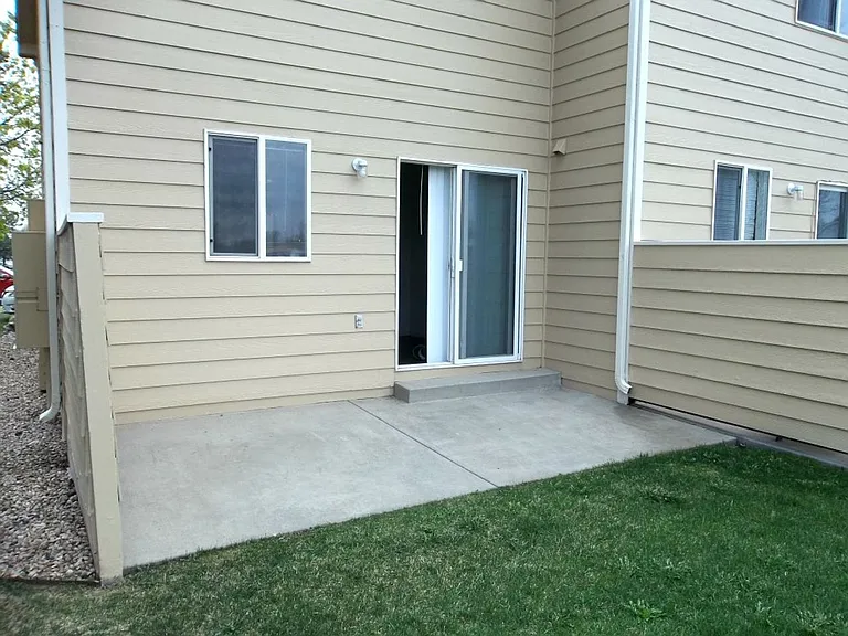 133 W 47th Pl — Photo 10