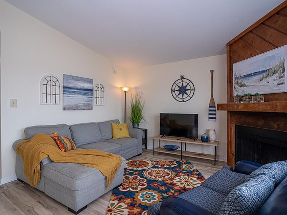 Lovely living room overlooking the bay