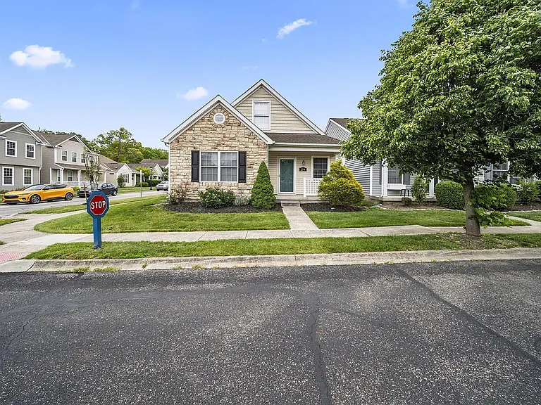 2194 Rustic Ledge Dr — Photo 3