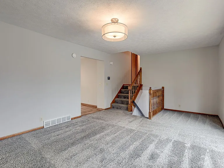 13906 Jennifer Rd — Photo 6