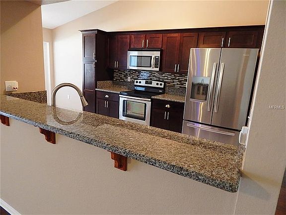 5th image of 855 Hunt Cir
