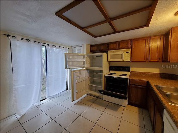 4th image of 12153 Pepperdine Pl