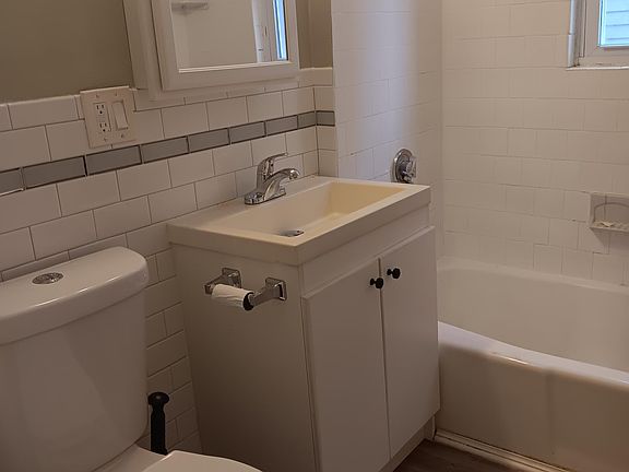 4th image of 63 Woolson St Floor 1