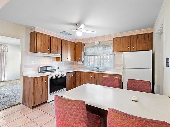 4th image of 3217 Ortiz Dr NE