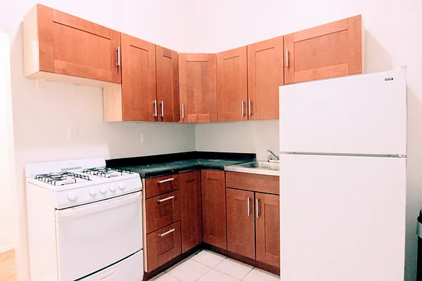 Rented by Voro, LLC | media 11