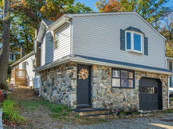 14 Weaver House Cove Rd, Byram Twp., NJ 07821