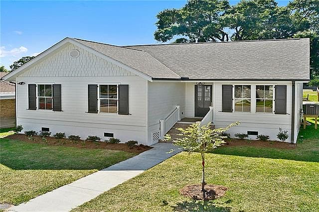 2nd image of 5860 Colbert St