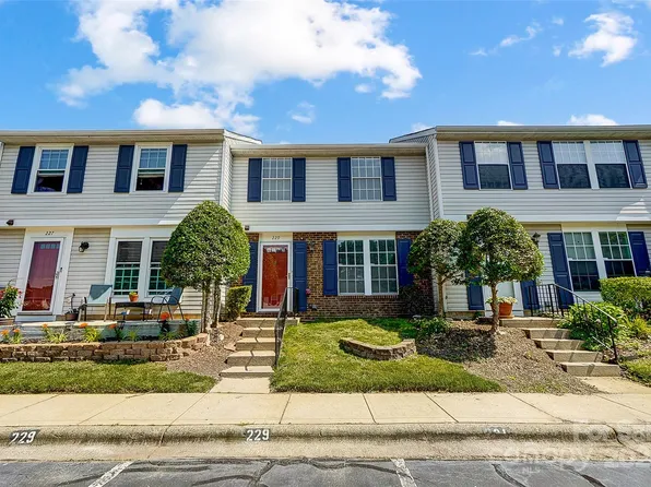 229 Water Oak Dr, Pineville, NC 28134