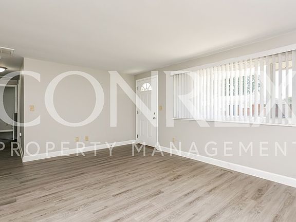 3rd image of 4461 Mahler Dr