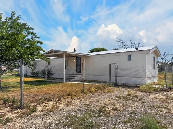 337 Turkey Track St, Roswell, NM 88203