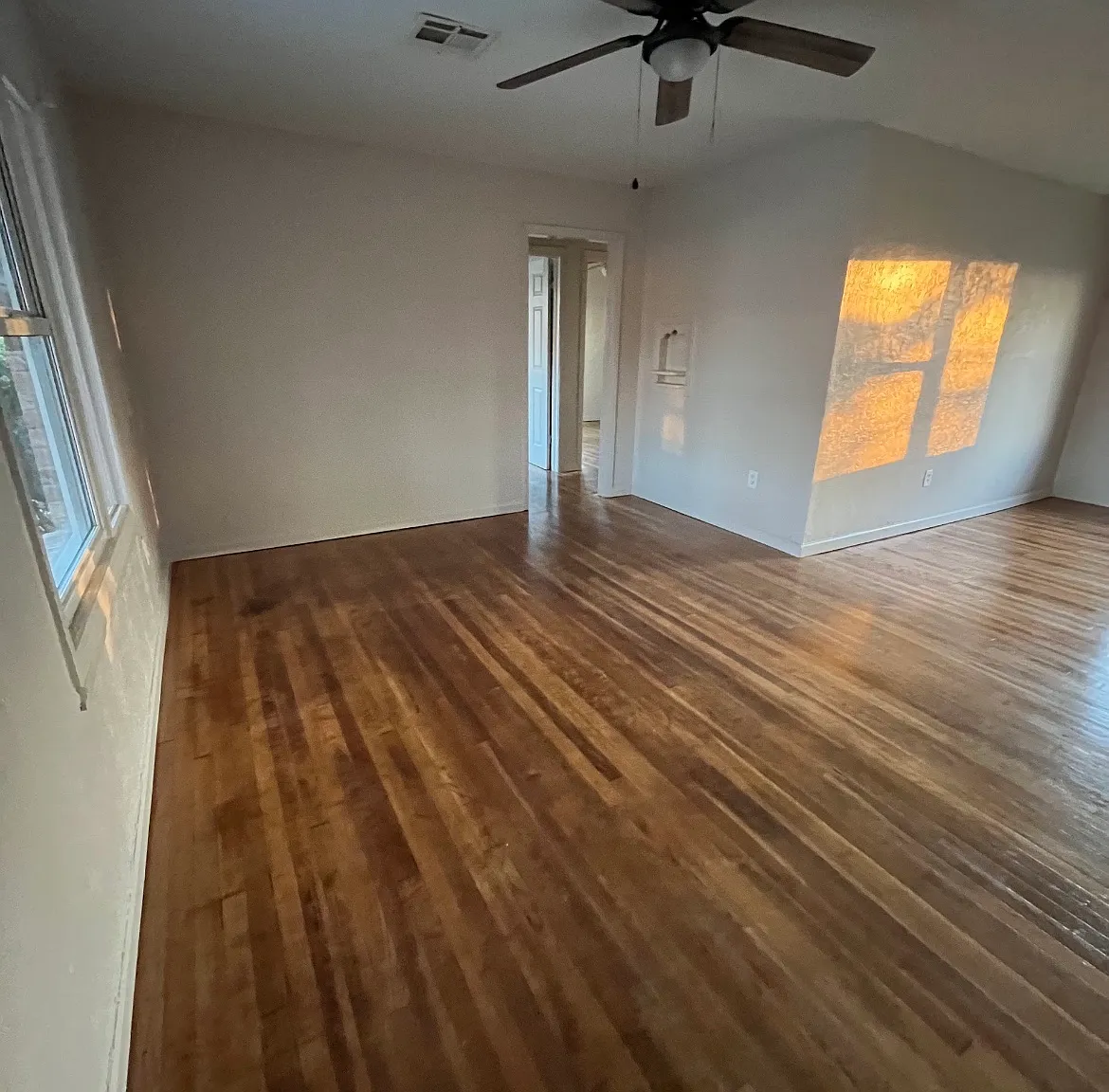 3 bed, 1200 sqft, $1,000 — Photo 2
