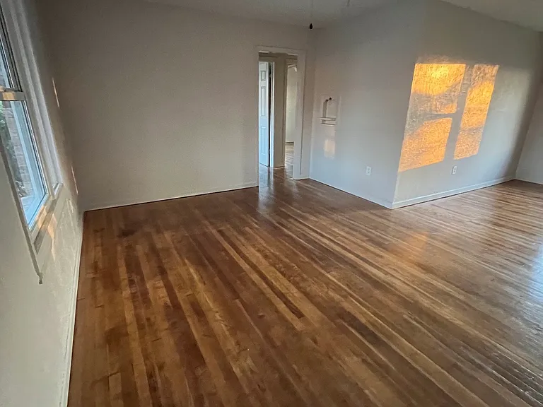 2148 NW Lincoln Ave — Photo 2