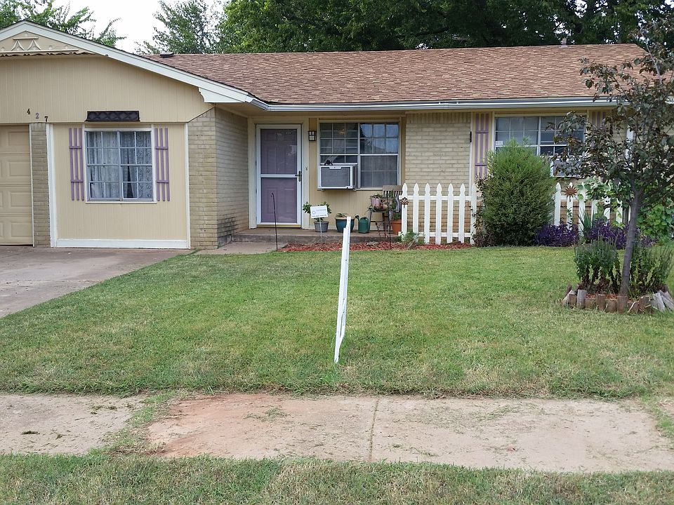 1st image of 427 W Hillcrest Dr