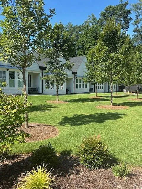 3 bed, 2.5 bath, 1850 sqft, $3,600 — Photo 1
