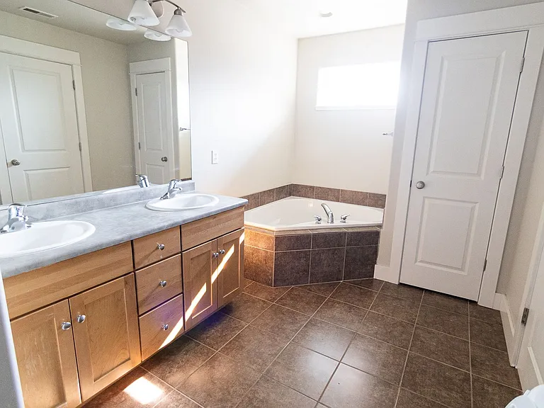 2233 Buckrake Ave — Photo 14