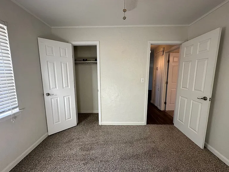 2108 Westchester Dr — Photo 31