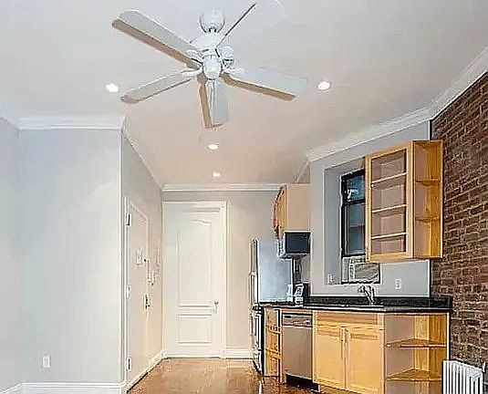 3rd image of 235 W 14th St #2D