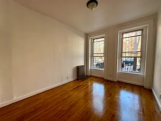 Rented by JB Mac Real Estate Inc.