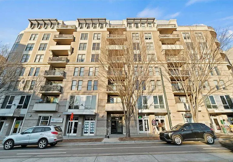 718 Trade St #301 — Photo 21