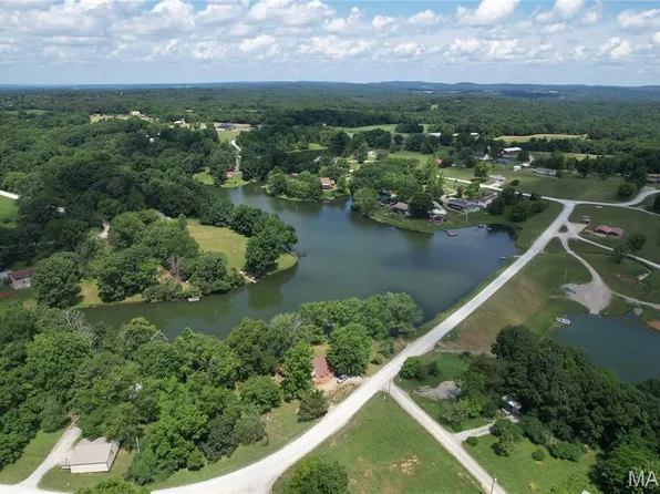 6760 Point Ct, Sainte Genevieve, MO 63670