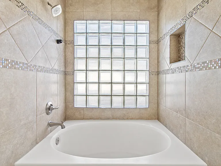 1436 E Kent Ave — Photo 33