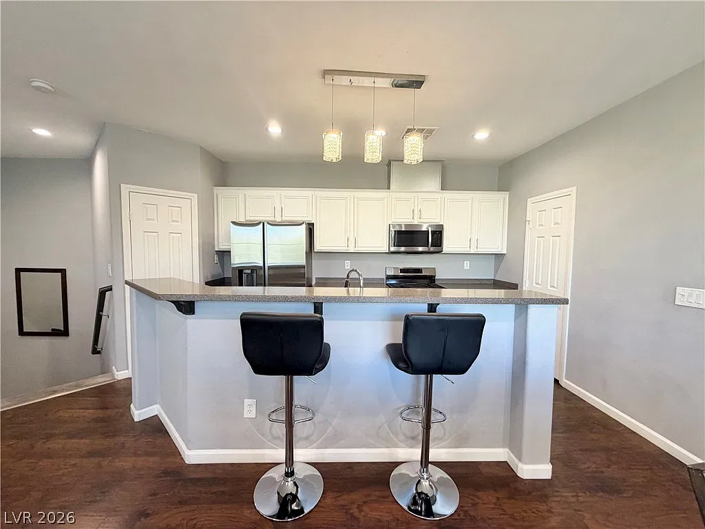 2 bed, 2.0 bath, 1205 sqft, $1,650 — Photo 3
