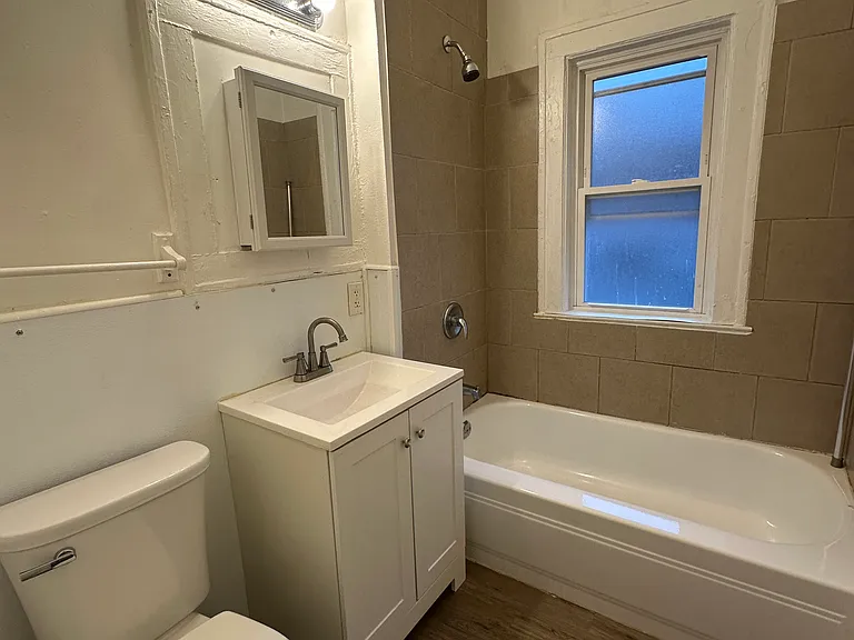13811 Byron Ave #3 — Photo 8