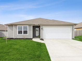 21724 Franklin St, Spring Hill, KS 66083