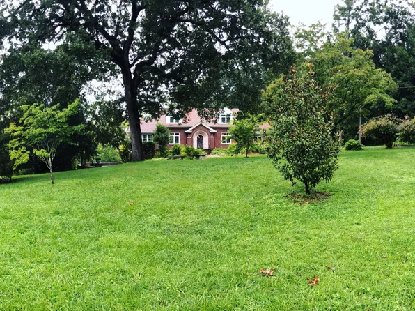 204 S Chilhowee Dr, Knoxville, TN 37914