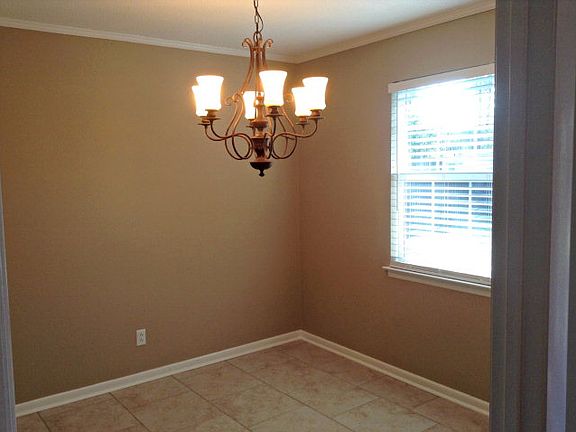 5th image of 3305 Candlewood Dr