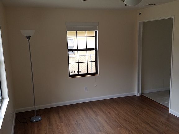 5th image of 1116 Hickory St