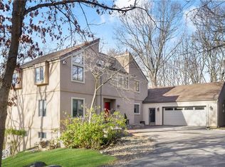 4 Elden Ct, Lincoln, RI 02865