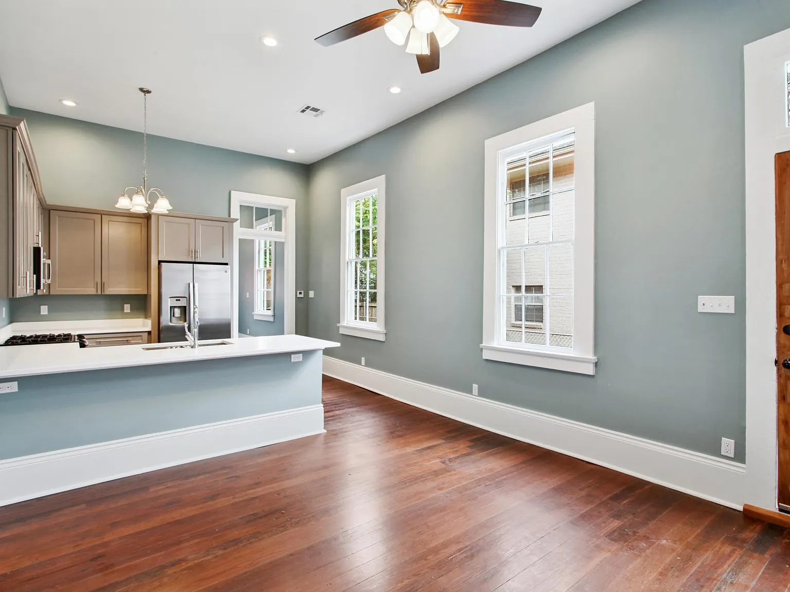 2 bed, 1100 sqft, $2,490 — Photo 1