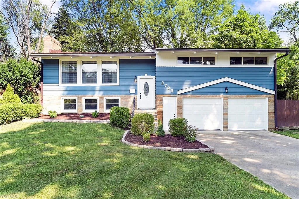 2775 Horseshoe Blvd photo 1